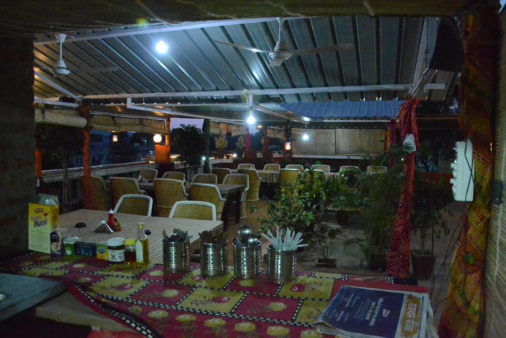 Anandam Palace Pushkar بوشكار المظهر الخارجي الصورة