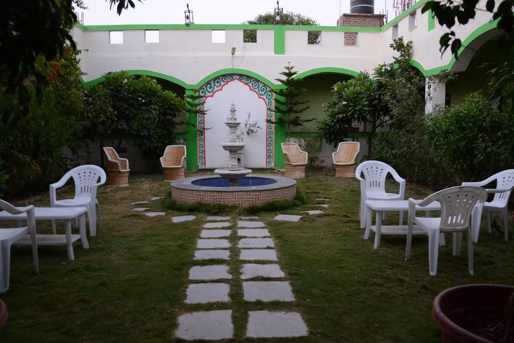 Anandam Palace Pushkar بوشكار المظهر الخارجي الصورة